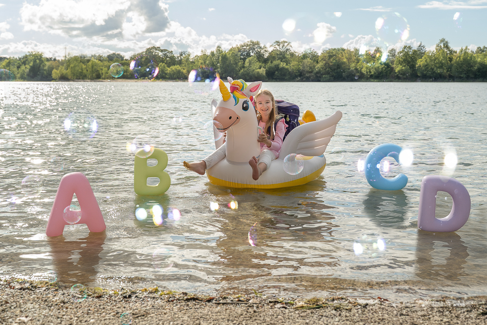 Einschulungsfoto am See